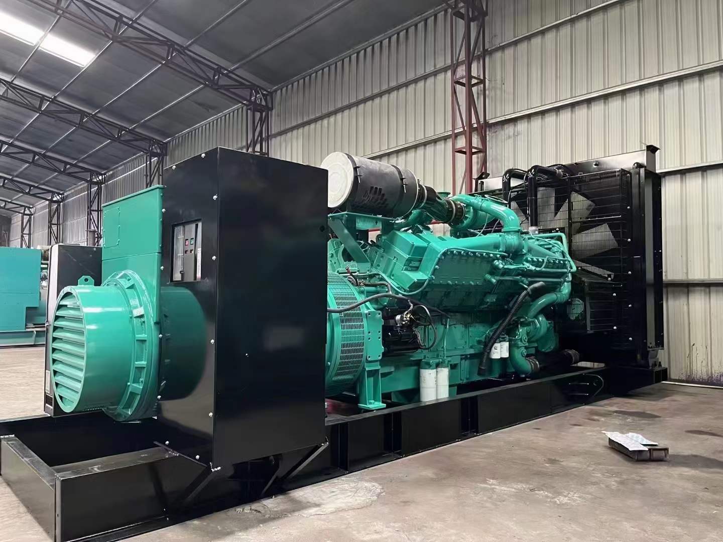伊川如何降低 800kW 柴油发电机输出电流的波动？